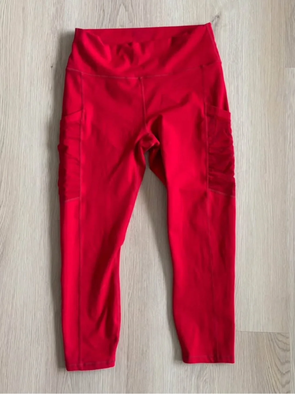 Fabletics Powerhold Capris - Picture 2 of 6